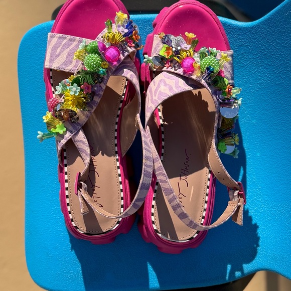 Betsy Johnson Selah Platform Sandals Pink Multi Charm Embellished Lug Sole 8 - Picture 7 of 9